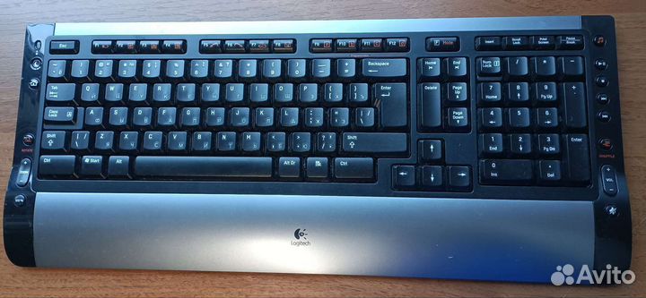 Беспроводная клавиатура с ресивером