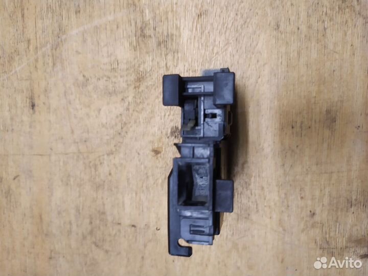 Замок люка стиральной машины indesit 160020225.00