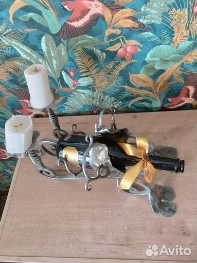 Кованая подставка с подсвечником