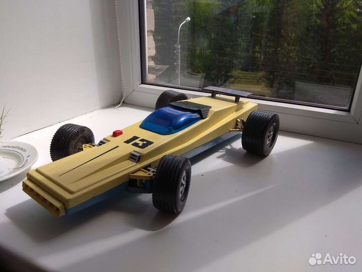 Ретро управляемая машина