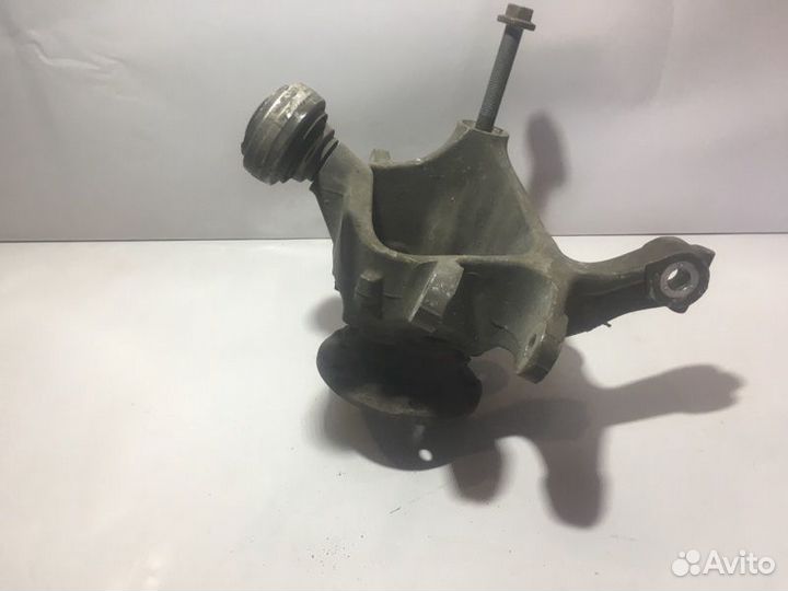 Кулак задний правый Bmw 5-Series F10