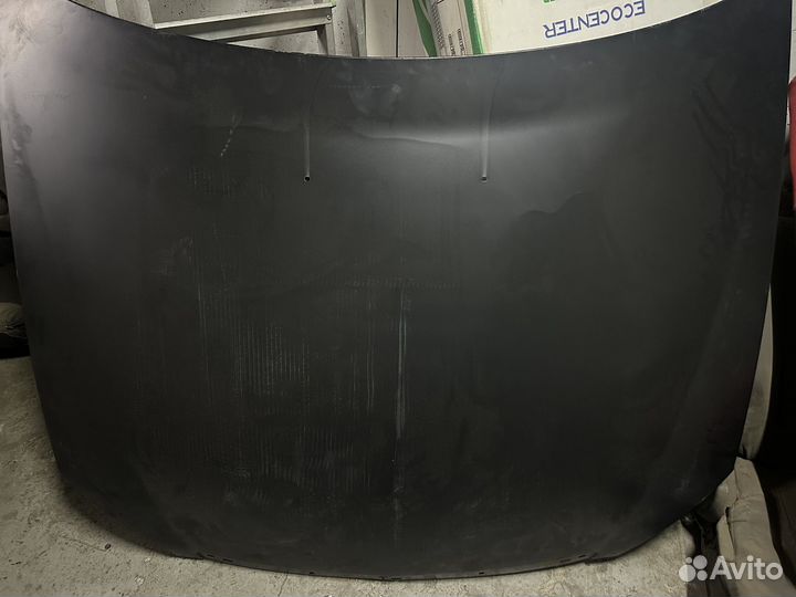 Капот на LADA priora