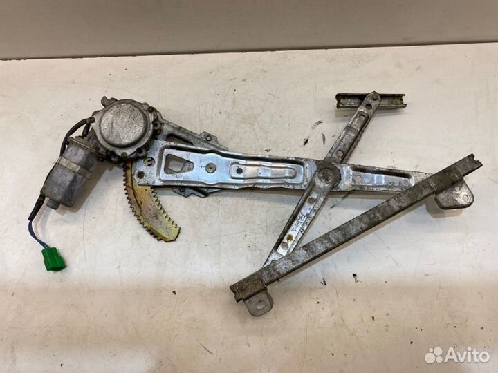 Мотор стеклоподъемника задний правый Subaru