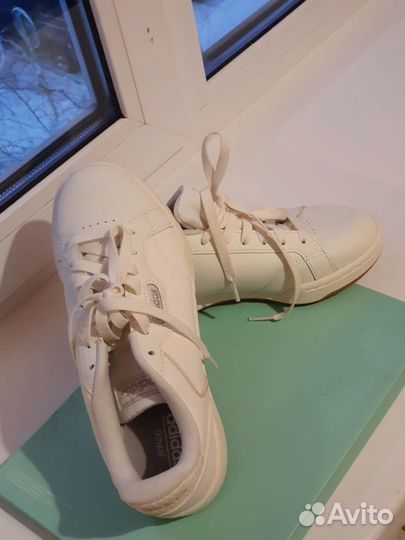 Кроссовки adidas