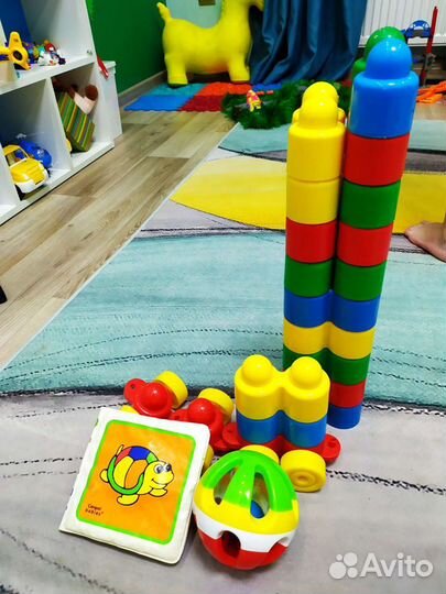Развивающие игрушки (конструктор)