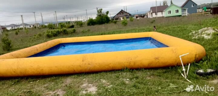 Надувной бассейн