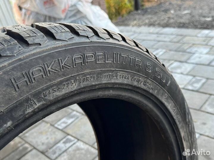 Nokian Tyres Hakkapeliitta 9 295/40 R21