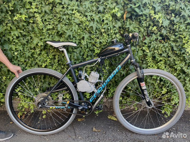 Велосипед с бензиновым мотором