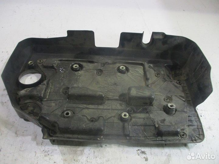 Крышка двигателя Nissan Sunny B15
