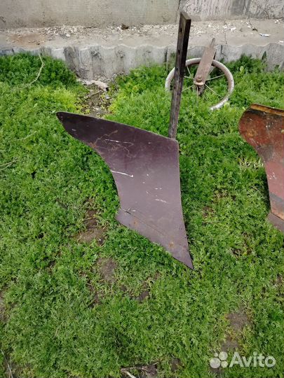 Плуг для мотоблока