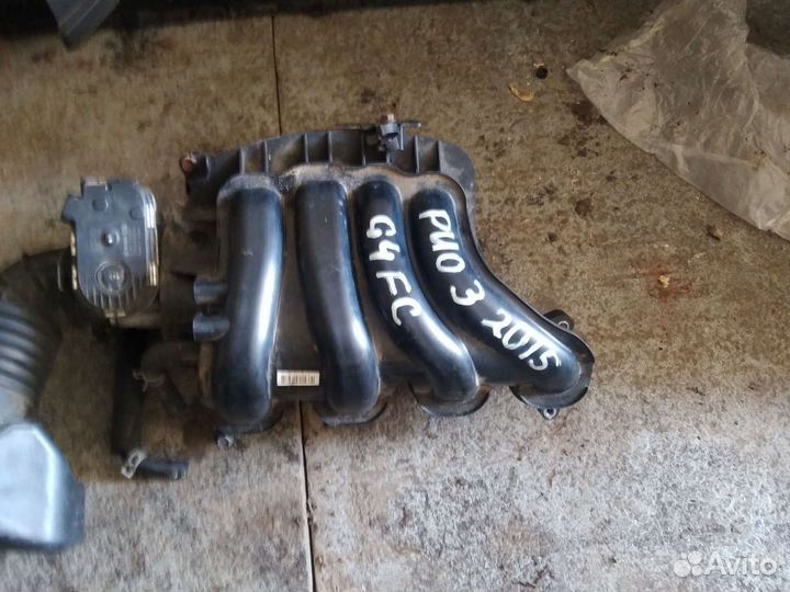 Впускной коллектор Kia Rio 3