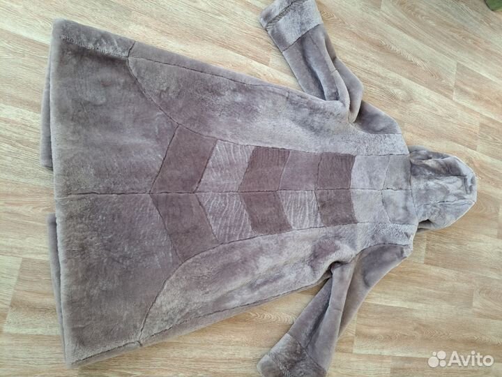 Шуба мутоновая с норкой +мутоновый берет