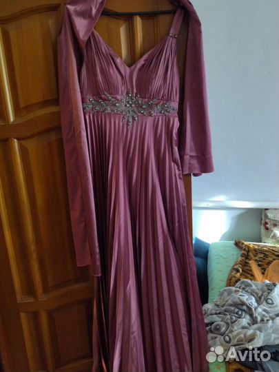 Вечернее платье