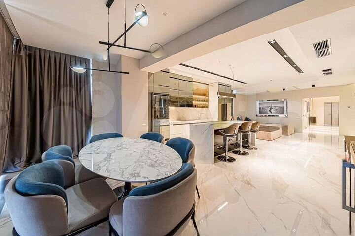 2-к. квартира, 96 м², 15/21 эт.