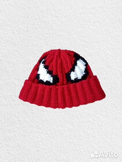 Шапка с человеком пауком вязанная ручной работы