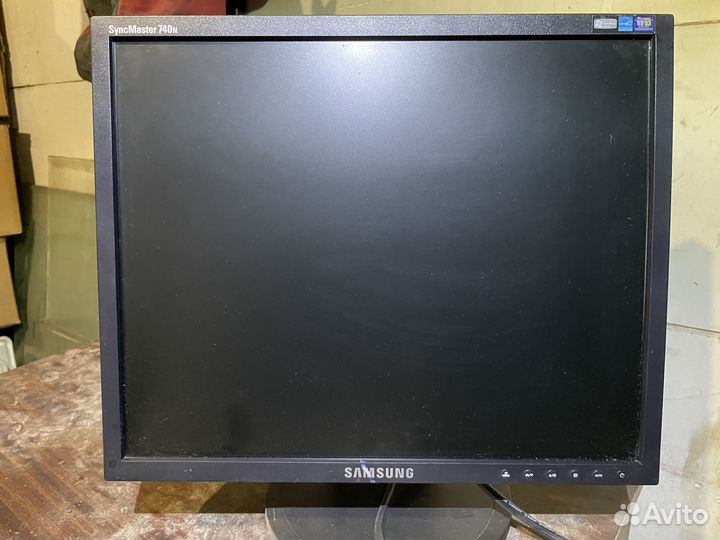 Монитор Samsung SyncMaster 740n