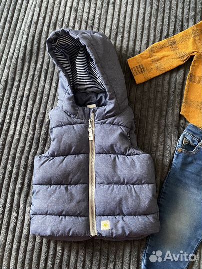 Детские вещи на мальчика жилетка рубашка джинсы