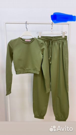 Спортивный костюм женский новый