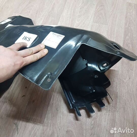 Подкрылки передние 2шт Opel Zafira B