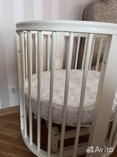 Детская кроватка с маятником трансформер