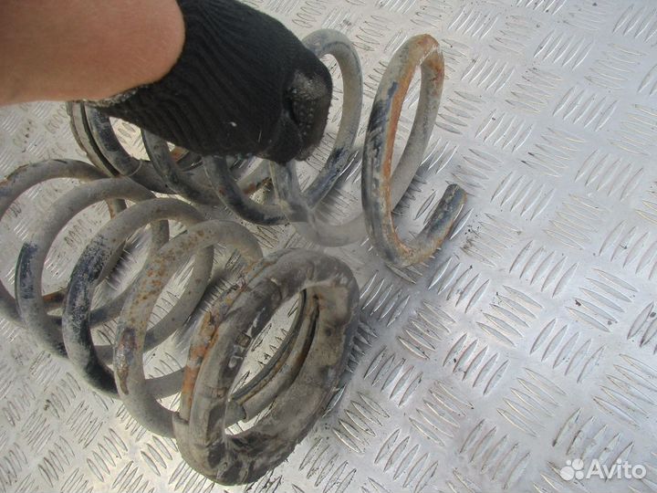 Пружина задняя Форд Эскейп 2 2008г