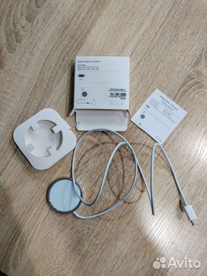 Беспроводная зарядка для iPhone Magsafe