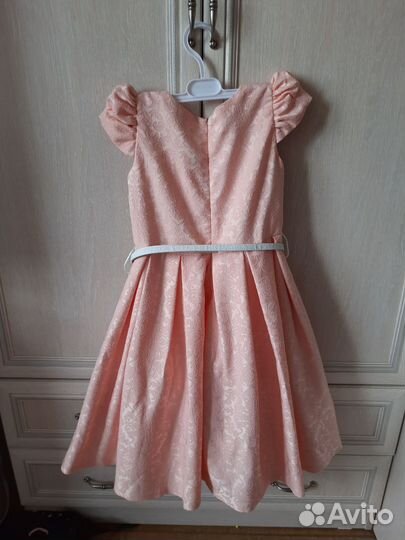 Нарядное платье для девочки 128