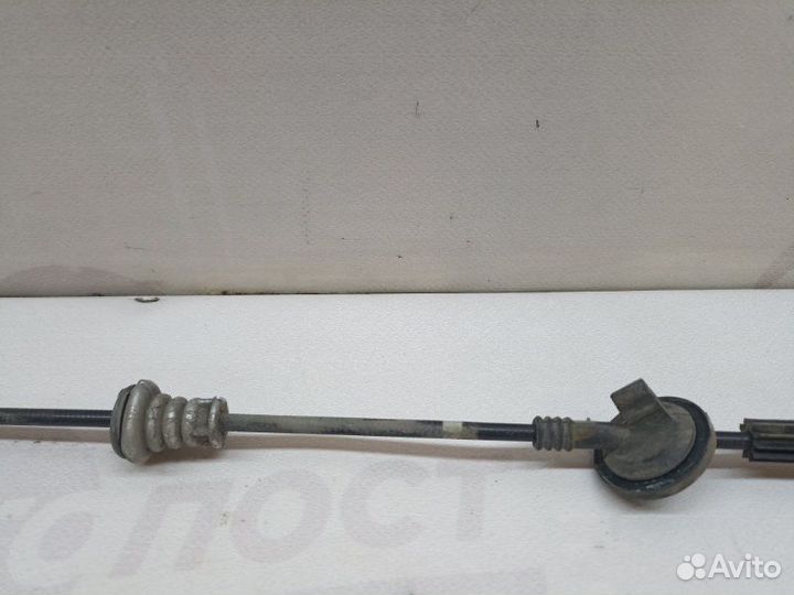 Трос открывания капота Volkswagen Jetta A6 cfna