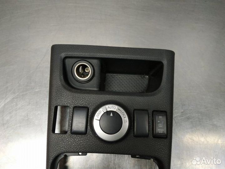 Накладка консоли Nissan X-Trail T31 MR20DE 2013