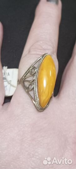 Кольцо с янтарём р. 17,5