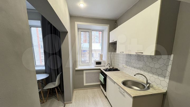 2-к. квартира, 50 м², 3/3 эт.