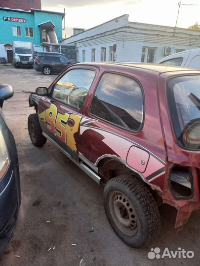 Nissan Micra 1.0 MT, 1997, битый, 20000км