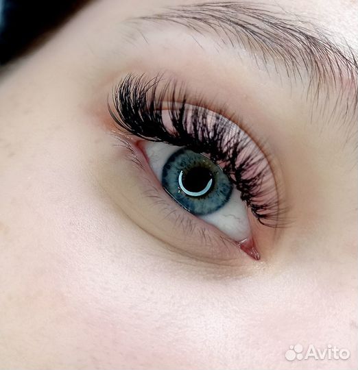 Наращивание ресниц Макияж Брови Стрижки