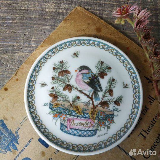 Антиквариат из Европы. Тарелочки 12 месяцев