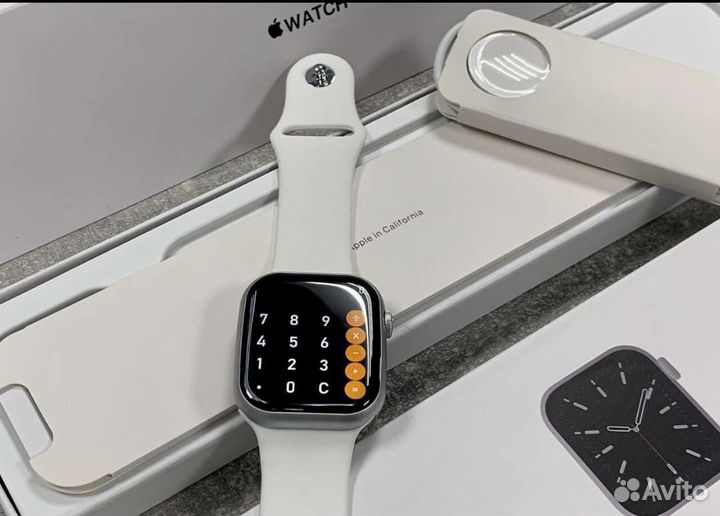 Apple Watch 8 с оригинальной коробкой