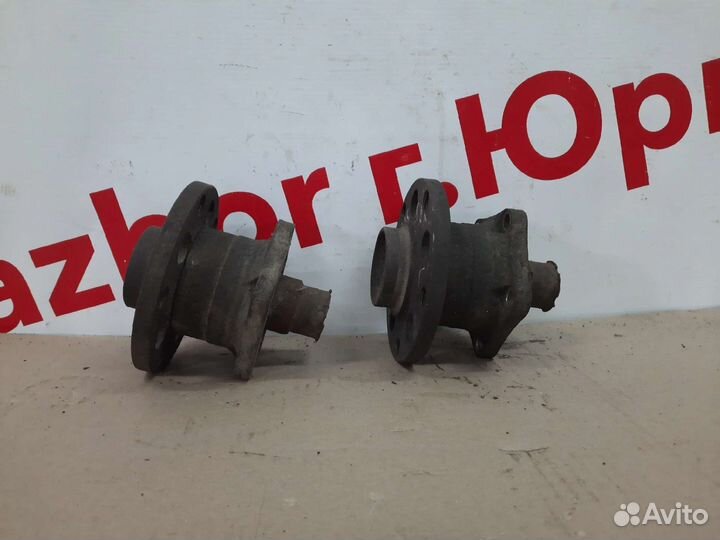 Ступица задняя Volkswagen Passat B5