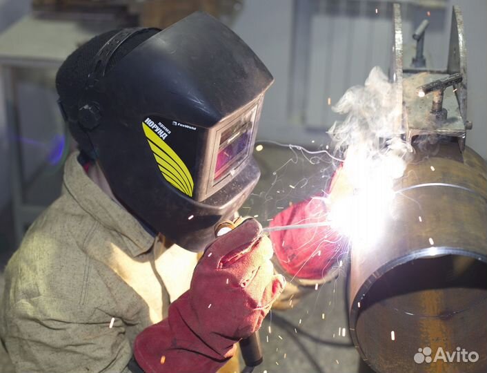 Сварщики с накс, на полуавтомат, рд вахтой