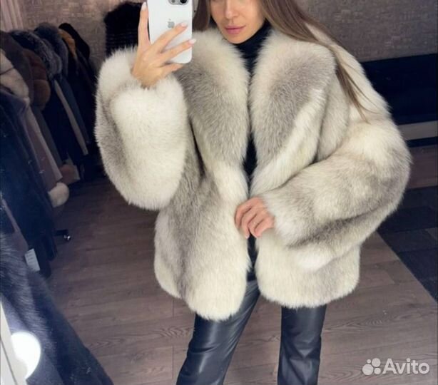 Шуба из арктической лисы