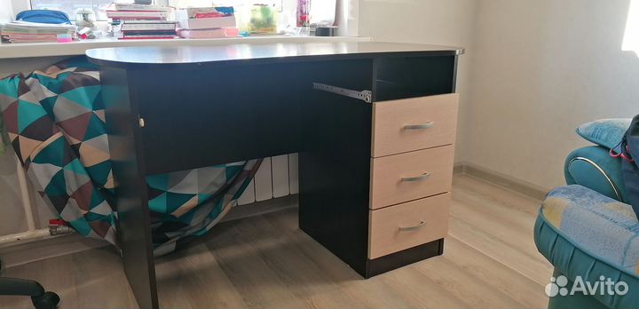 Стол письменный компьютерный