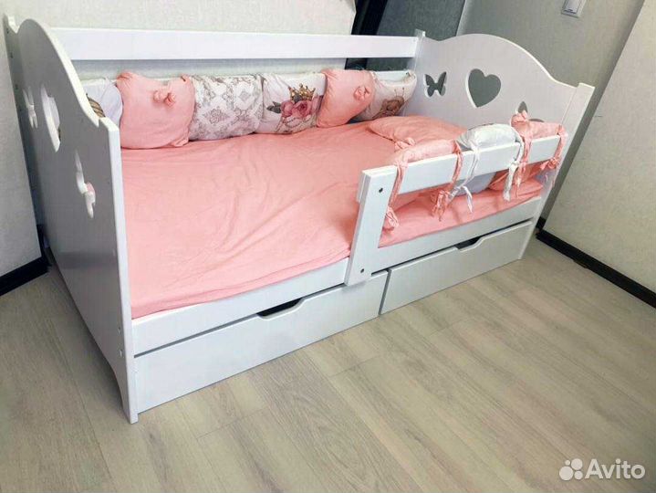 Кроватка с бортиком из натурального дерева сингл о