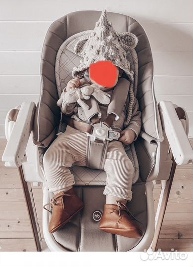 Стульчик для кормления happy baby berny v2 beige