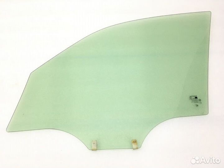 Стекло двери переднее правое Ssangyong Rexton