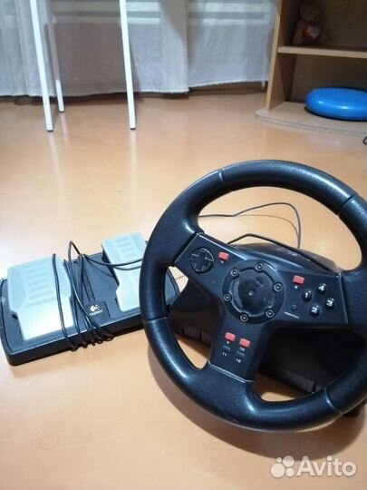 Игровой руль logitech