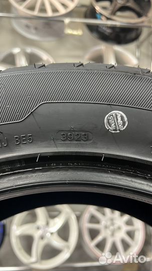 Arivo Ultra ARZ5 235/55 R18 104V