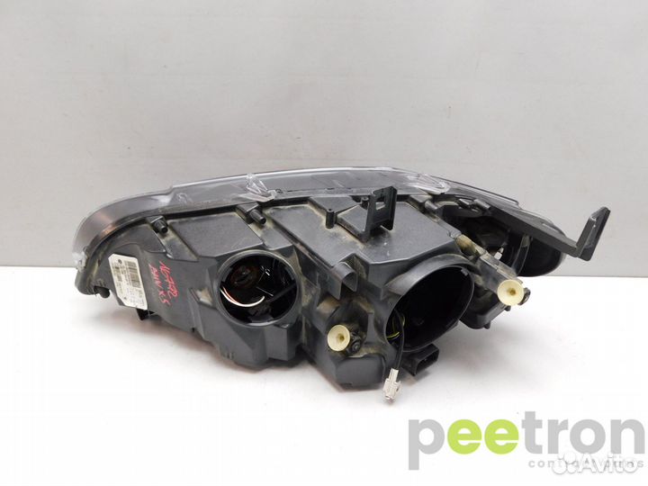 Б/У Б/У Фара правая б/у Ксенон. Без блока и ламп