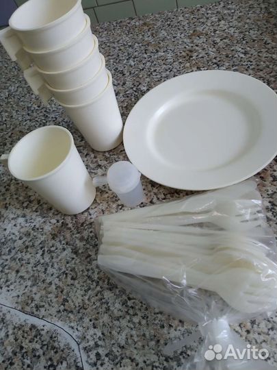 Набор посуды из пластмассы для путешествий