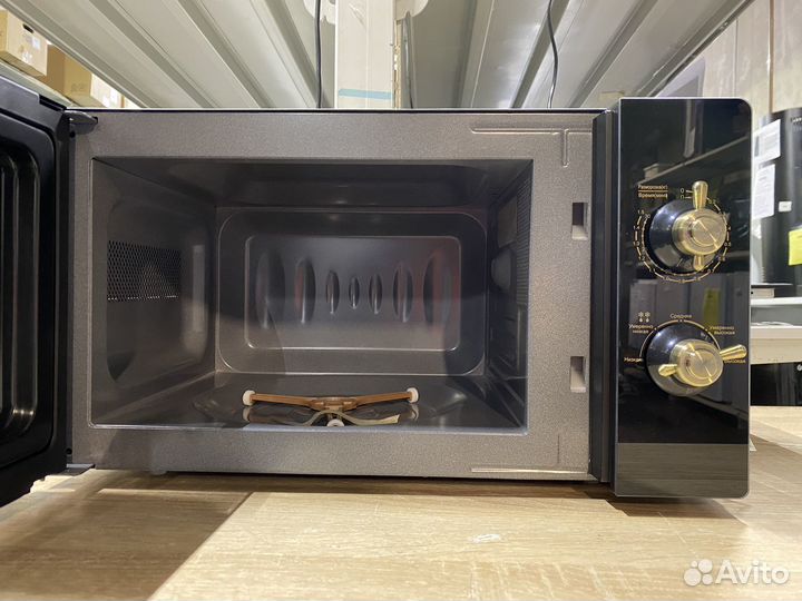 Микроволновая печь новая склад