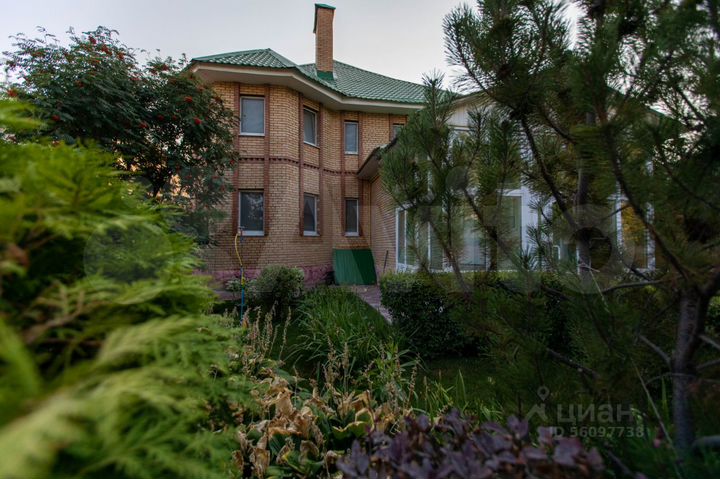 Дом 350 м² на участке 15 сот.