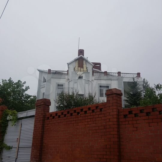 Дом 565,5 м² на участке 6 га