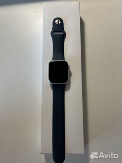 Часы apple watch se 44 mm